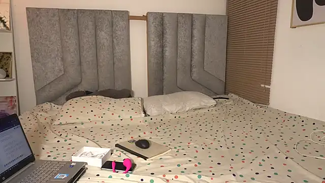 Snapshot of womantall99 chatting on 03.09.26 womantall99 online show from 03.09.26