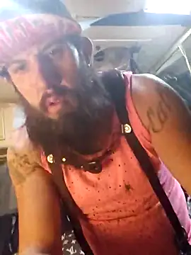 Snapshot of StruggleSnuggles chatting on 10.22.25 StruggleSnuggles online show from 10.22.25