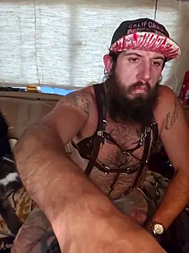 Snapshot of StruggleSnuggles chatting on 11.01.25 StruggleSnuggles online show from 11.01.25