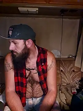 Snapshot of StruggleSnuggles chatting on 11.24.25 StruggleSnuggles online show from 11.24.25