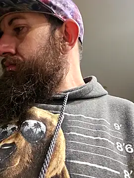 Snapshot of StruggleSnuggles chatting on 11.29.25 StruggleSnuggles online show from 11.29.25