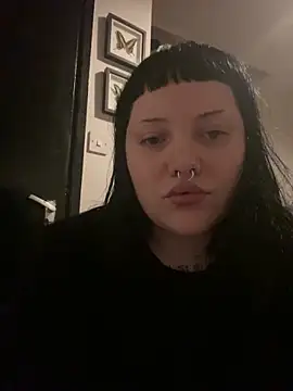 Snapshot of Gothicsiren chatting on 01.02.25 Gothicsiren online show from 01.02.25