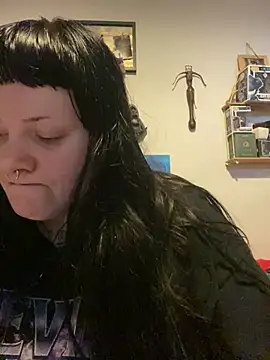 Snapshot of Gothicsiren chatting on 02.19.25 Gothicsiren online show from 02.19.25