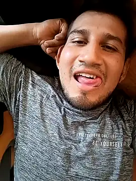 Snapshot of jonas90 chatting on 12.29.24 jonas90 online show from 12.29.24