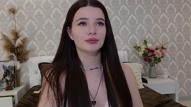 Snapshot of Nellie_Medina chatting on 01.17.25 Nellie Medina online show from 01.17.25