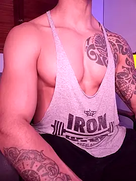 Joylopez fit online show from 11.14.25