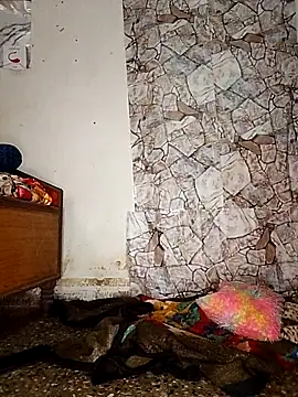 Snapshot of Enna_Zarza_ chatting on 10.04.25 Enna Zarza online show from 10.04.25