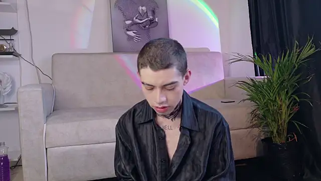 Henophiid online show from 12.04.25