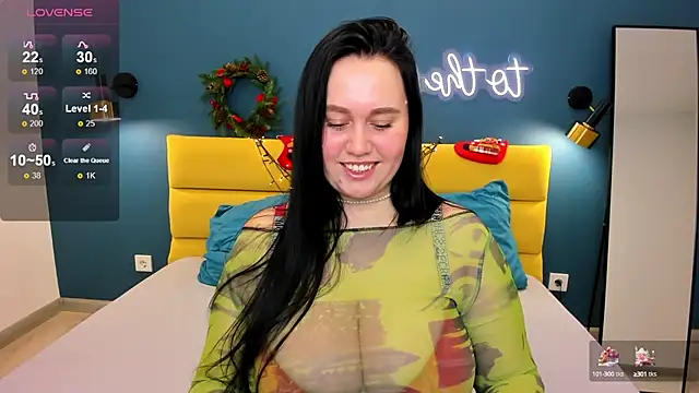 Snapshot of GloriaBates chatting on 01.10.25 GloriaBates online show from 01.10.25