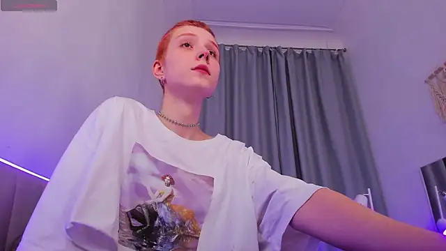 Snapshot of Iris_Pastels chatting on 02.28.25 Iris Pastels online show from 02.28.25