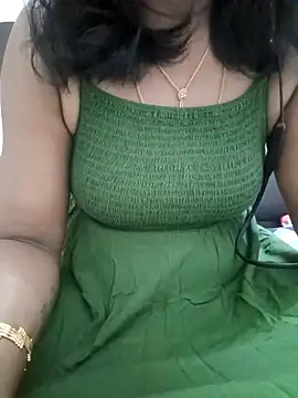 Snapshot of Tamil_Vishalini chatting on 09.20.25 Tamil Vishalini online show from 09.20.25