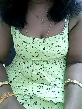 Snapshot of Tamil_Vishalini chatting on 10.22.25 Tamil Vishalini online show from 10.22.25