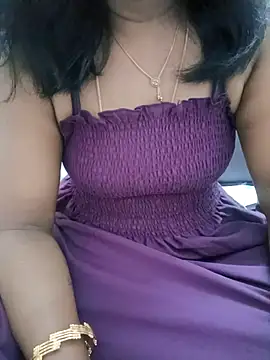 Snapshot of Tamil_Vishalini chatting on 10.29.25 Tamil Vishalini online show from 10.29.25