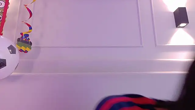 Snapshot of NaomiKlarc chatting on 06.18.26 NaomiKlarc online show from 06.18.26