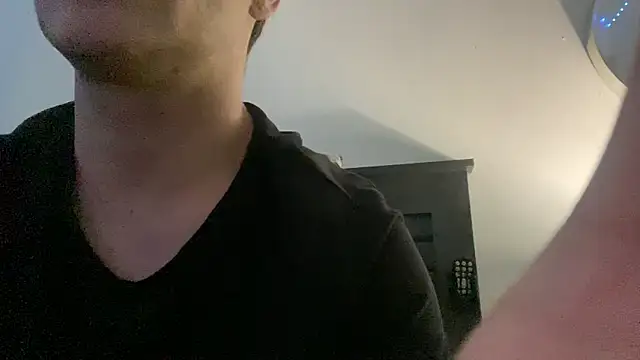 Snapshot of TylerXAnthony chatting on 10.31.25 TylerXAnthony online show from 10.31.25