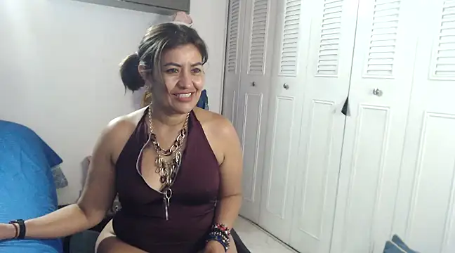 CamilaLix online show from 01.12.25