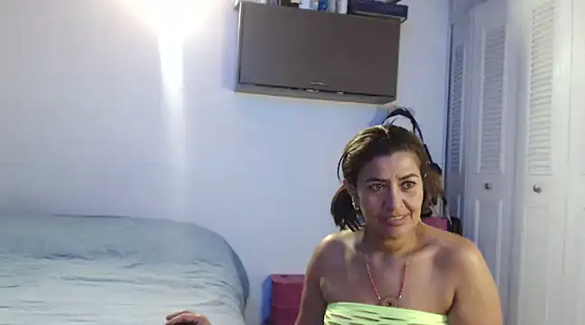 CamilaLix online show from 01.19.25