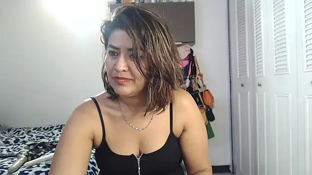 CamilaLix online show from 03.04.25