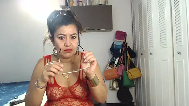 CamilaLix online show from 03.11.25