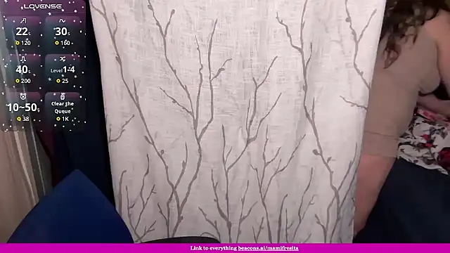 Snapshot of mamifresita chatting on 03.21.26 mamifresita online show from 03.21.26