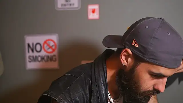 HairyRobxxx online show from 11.26.25