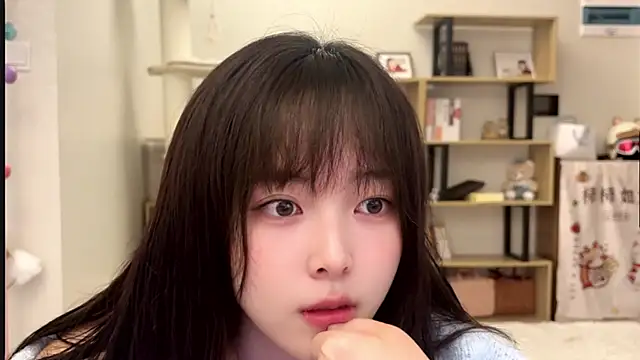 Chenjing0 online show from 10.30.25