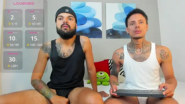 Snapshot of Emilio_Wolf chatting on 01.26.25 Emilio Wolf online show from 01.26.25