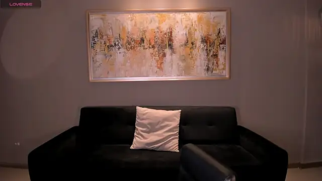 NiaSalvatore online show from 03.14.26