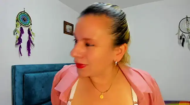 Snapshot of sofi_saliva2511 chatting on 02.26.25 sofi saliva2511 online show from 02.26.25