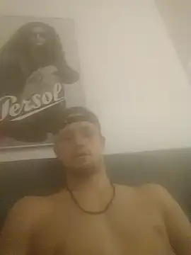 Snapshot of Hessebub chatting on 10.16.25 Hessebub online show from 10.16.25