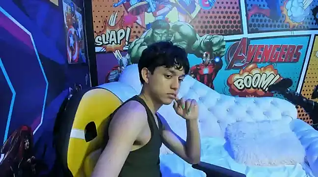 Snapshot of jisuscat chatting on 01.16.25 jisuscat online show from 01.16.25