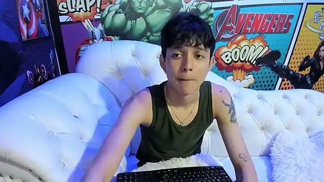 Snapshot of jisuscat chatting on 01.27.25 jisuscat online show from 01.27.25