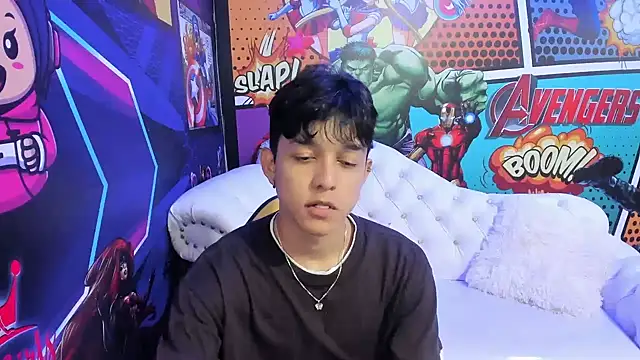 Snapshot of jisuscat chatting on 02.28.25 jisuscat online show from 02.28.25