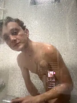 Snapshot of verici34 chatting on 10.28.25 verici34 online show from 10.28.25