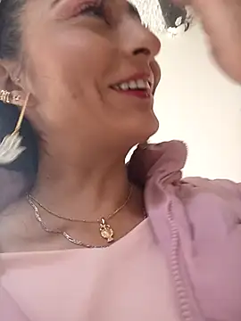 BELLA--26 online show from 03.20.25