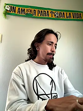 Snapshot of hair_mora chatting on 11.09.25 hair mora online show from 11.09.25