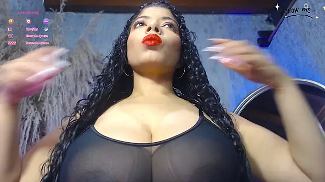 Snapshot of harper_ziu chatting on 11.12.25 harper ziu online show from 11.12.25