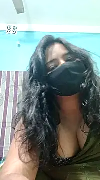 Snapshot of _MilkyBar chatting on 02.15.25 MilkyBar online show from 02.15.25