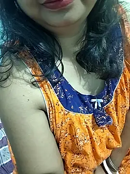 Snapshot of _MilkyBar chatting on 11.28.25 MilkyBar online show from 11.28.25