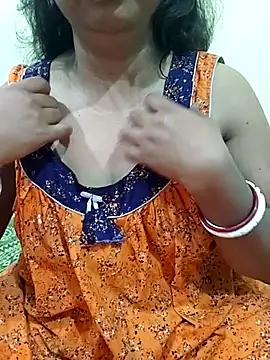 Snapshot of _MilkyBar chatting on 12.14.25 MilkyBar online show from 12.14.25