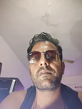 MAGNETICDADDY8 online show from 11.03.25