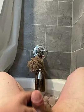 Snapshot of Ucsamiam chatting on 12.19.25 Ucsamiam online show from 12.19.25