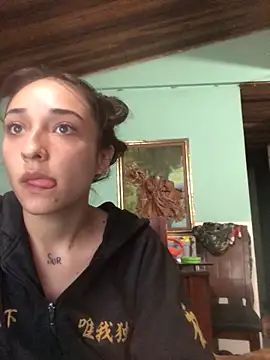 Snapshot of NickiYoung chatting on 02.08.25 NickiYoung online show from 02.08.25