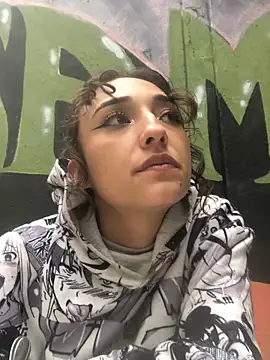 Snapshot of NickiYoung chatting on 02.11.25 NickiYoung online show from 02.11.25