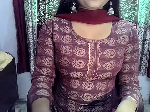 Snapshot of SIYA_MAVI chatting on 12.02.25 SIYA MAVI online show from 12.02.25