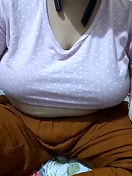Snapshot of mallupriyapriya chatting on 06.22.26 mallupriyapriya online show from 06.22.26