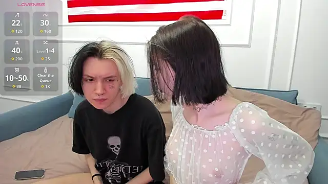 Snapshot of VeryRare_TwinS chatting on 07.08.26 VeryRare TwinS online show from 07.08.26