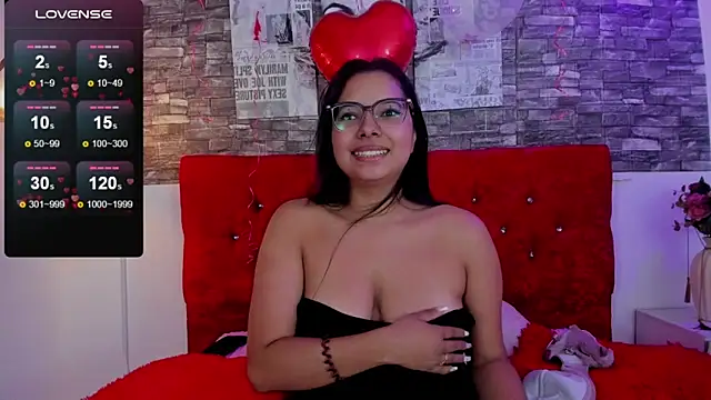 Snapshot of Emily_sc chatting on 02.07.25 Emily sc online show from 02.07.25