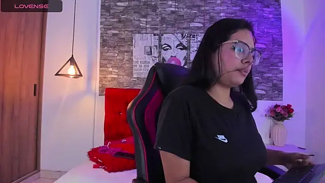 Snapshot of Emily_sc chatting on 03.13.25 Emily sc online show from 03.13.25