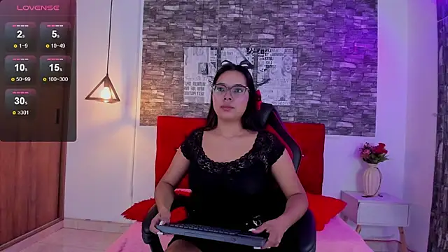 Snapshot of Emily_sc chatting on 03.20.25 Emily sc online show from 03.20.25